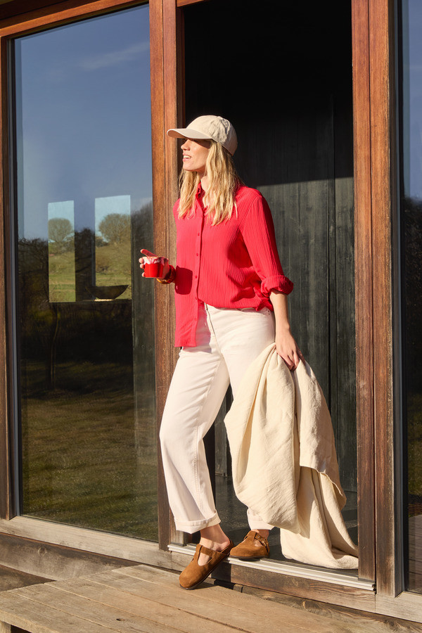 Cecil Sommerbluse rot Damenhose beige gerade geschnitten Mode Martin Marktoberdorf | © Cecil