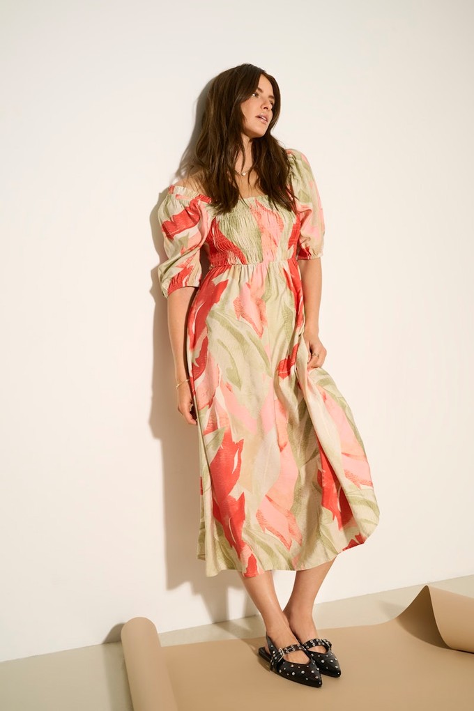JDY Sommerkleid lang gemustert koralle mintgrün langes Sommerkleid mit Puffärmeln Mode Martin Ostallgäu | © JDY