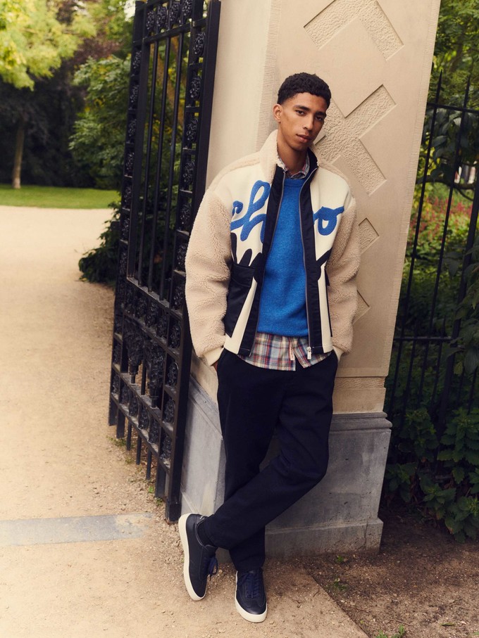Scotch & Soda Herrenfleecejacke weiß cooler Style weite lässige Herrenhose hippe Kleidung für Männer Mode Martin Marktoberdorf | © Scotch & Soda