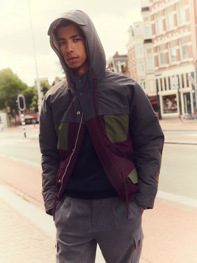 Scotch & Soda Herrenanorak Winterjacke Männer grau Cargohose Männer grau Stoffhose Herren Mode Martin Ostallgäu | © Scotch & Soda
