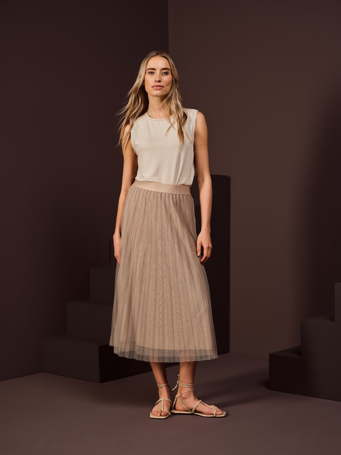 Street One Plisseerock trendfarbe braun und nude Faltenrock Sommertop Mode Martin Ostallgäu | © Street One